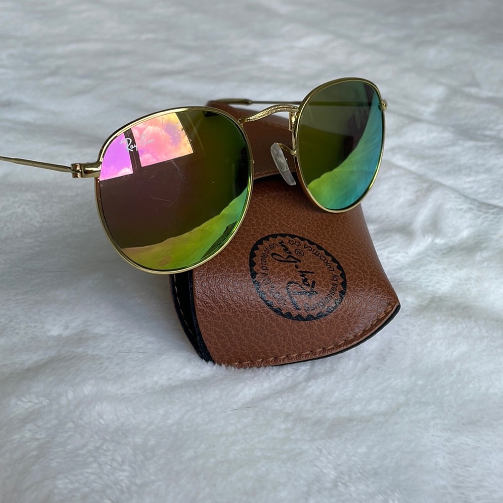 Ray-Ban round flash lens